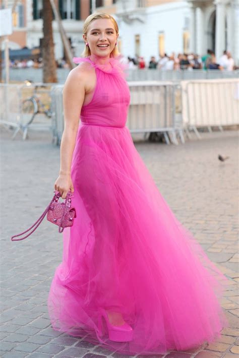 florence pugh pink dress